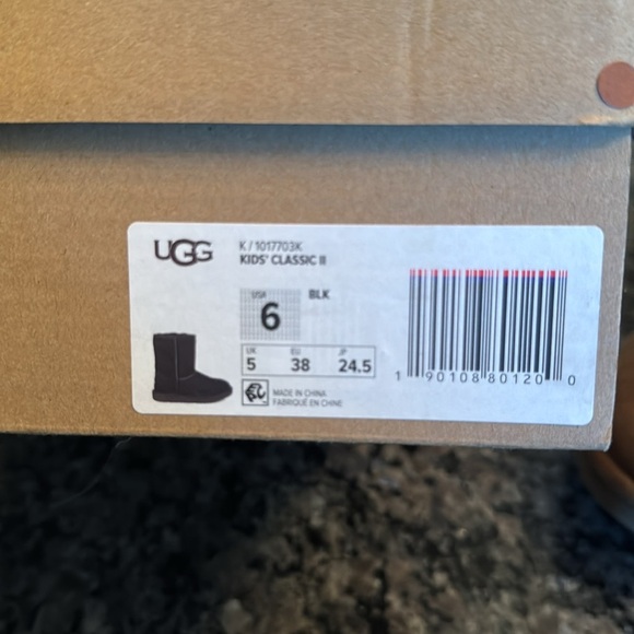 UGG Brown Shearling Boots GUC 7 - Picture 14 of 16